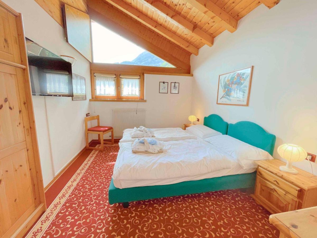 Alledolomiti Boutique Lake Hotel - Adults Friendly Мольвено Экстерьер фото