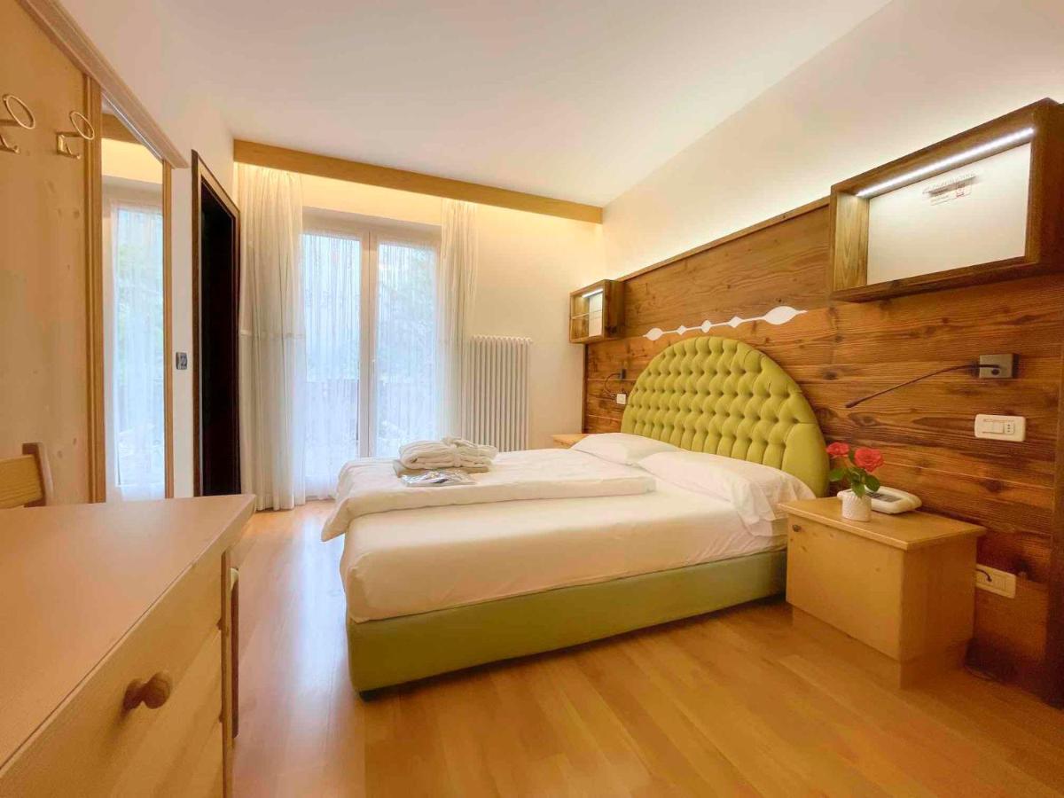 Alledolomiti Boutique Lake Hotel - Adults Friendly Мольвено Экстерьер фото
