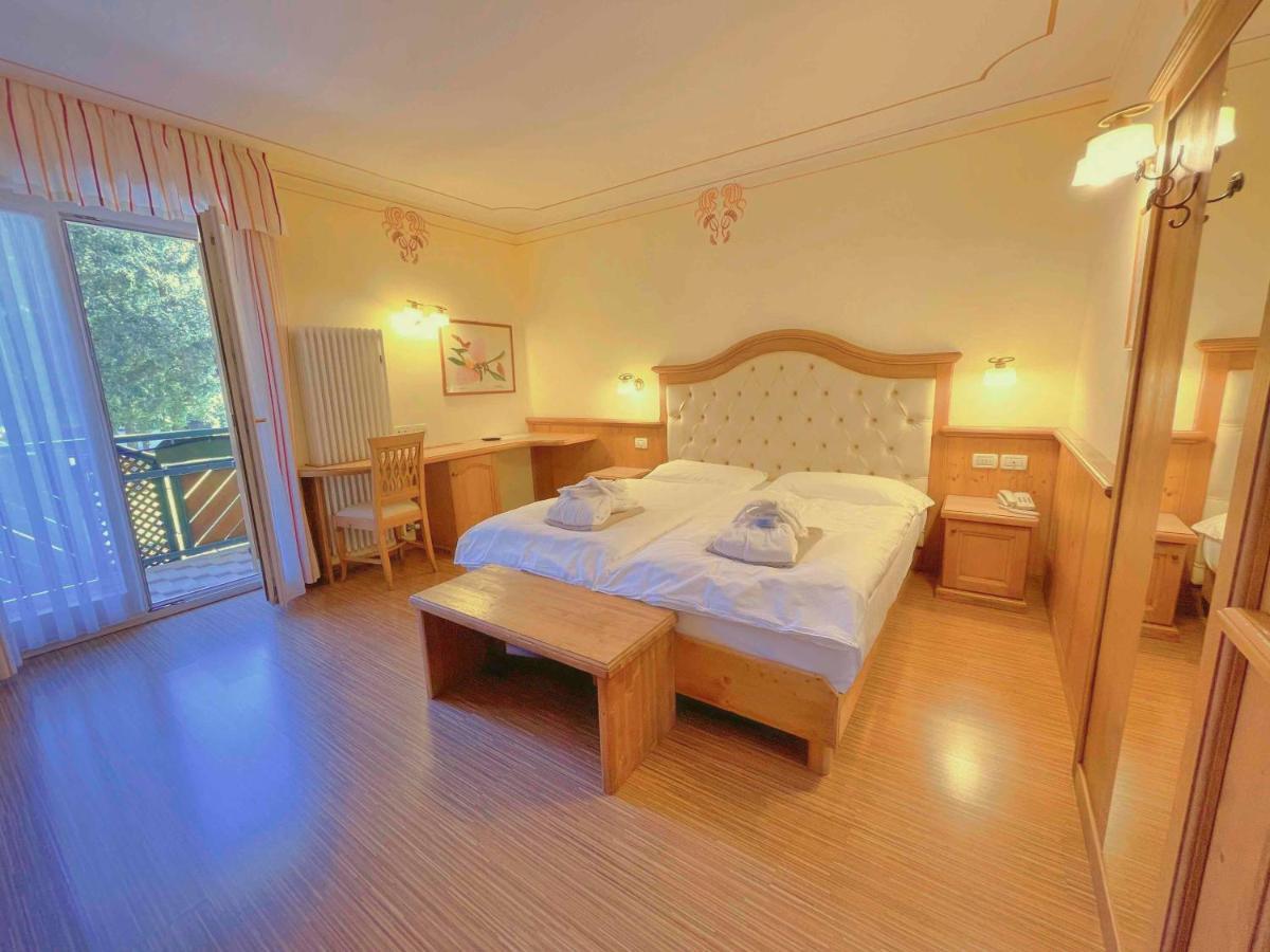 Alledolomiti Boutique Lake Hotel - Adults Friendly Мольвено Экстерьер фото