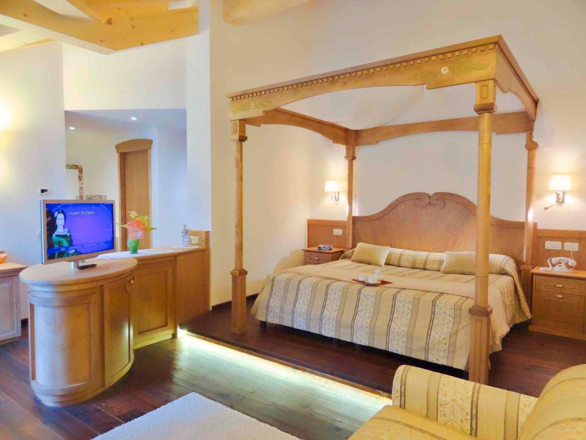 Alledolomiti Boutique Lake Hotel - Adults Friendly Мольвено Экстерьер фото